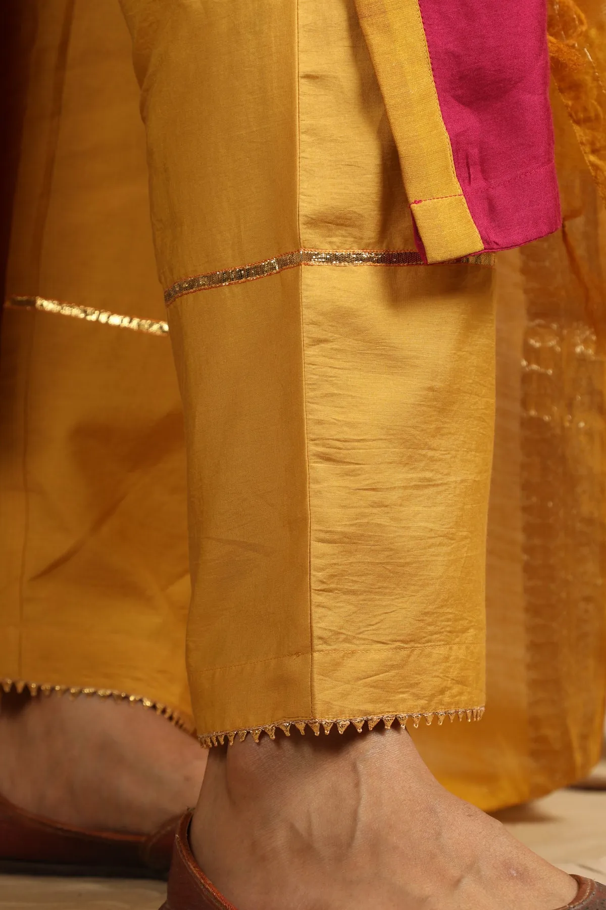 Ahana High-slit Kurta, Pants and Dupatta - Set
