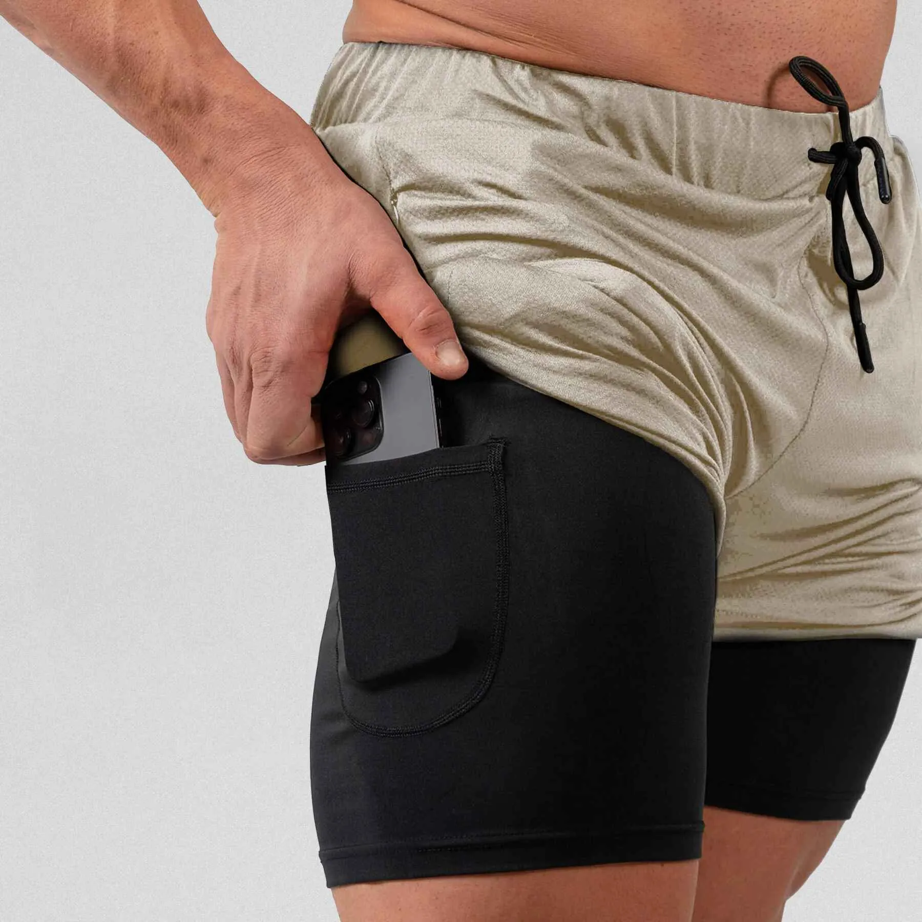 React Training Shorts - Tan