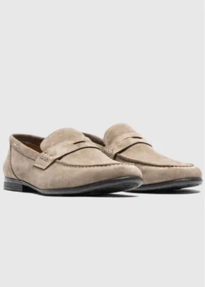 Rodd and Gunn St. James Loafer | Sand