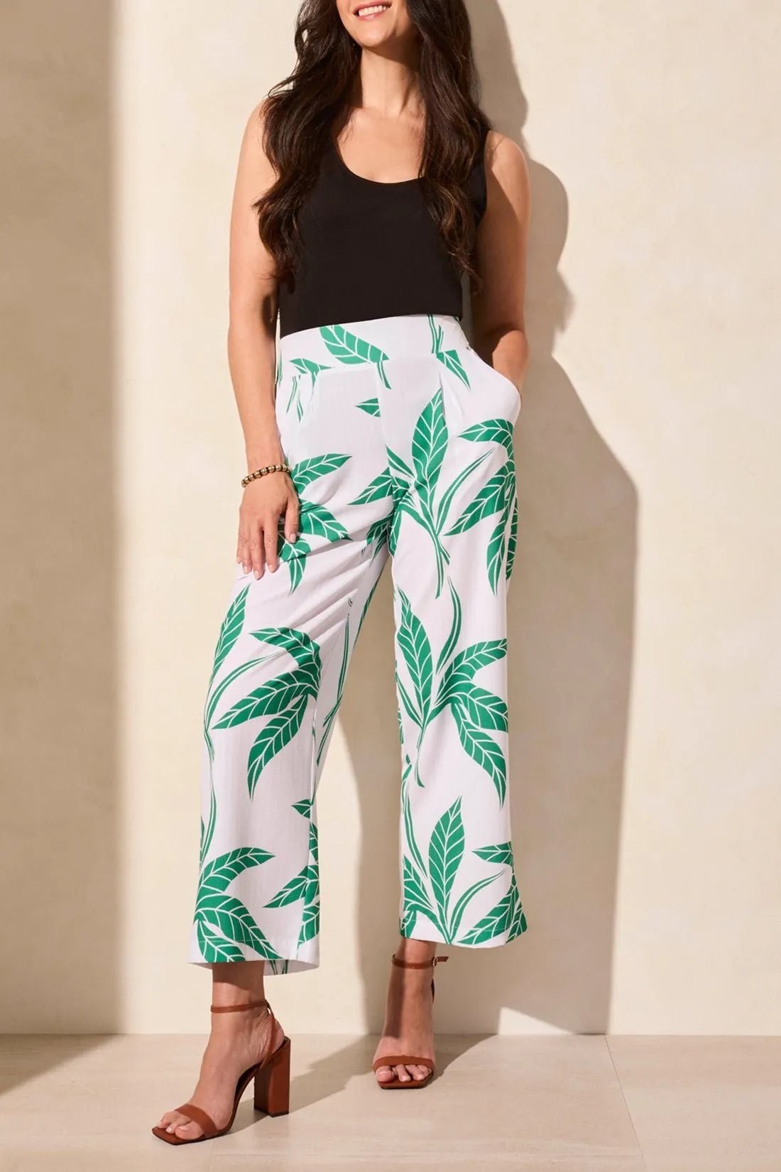 Tribal Pull-On Ankle Pants with Pleats in White Floral